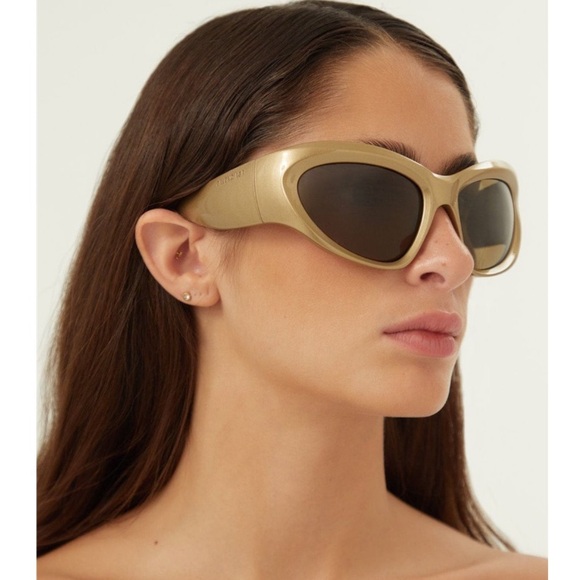 Excluded Balenciaga Sunglasses, New 395 - Picture 4 of 4